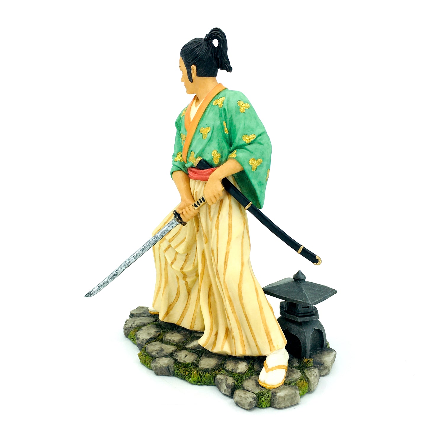 Geleneksel Kıyafetli Katanalı Japon Samuray Biblosu