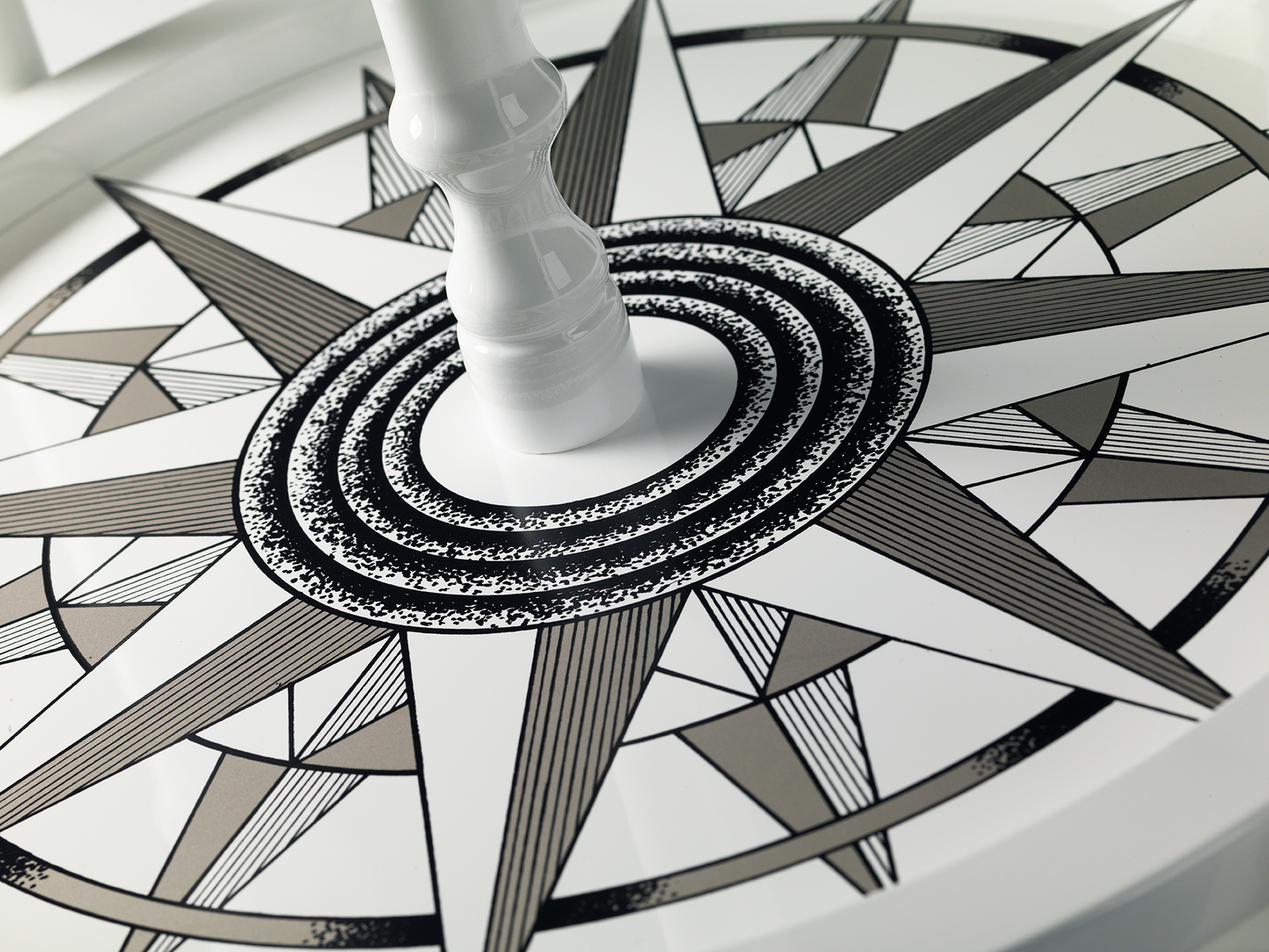 Zoffoli İtalyan Designer Elegance Ayaklı Tekerlekli Atlas Dünya Bar