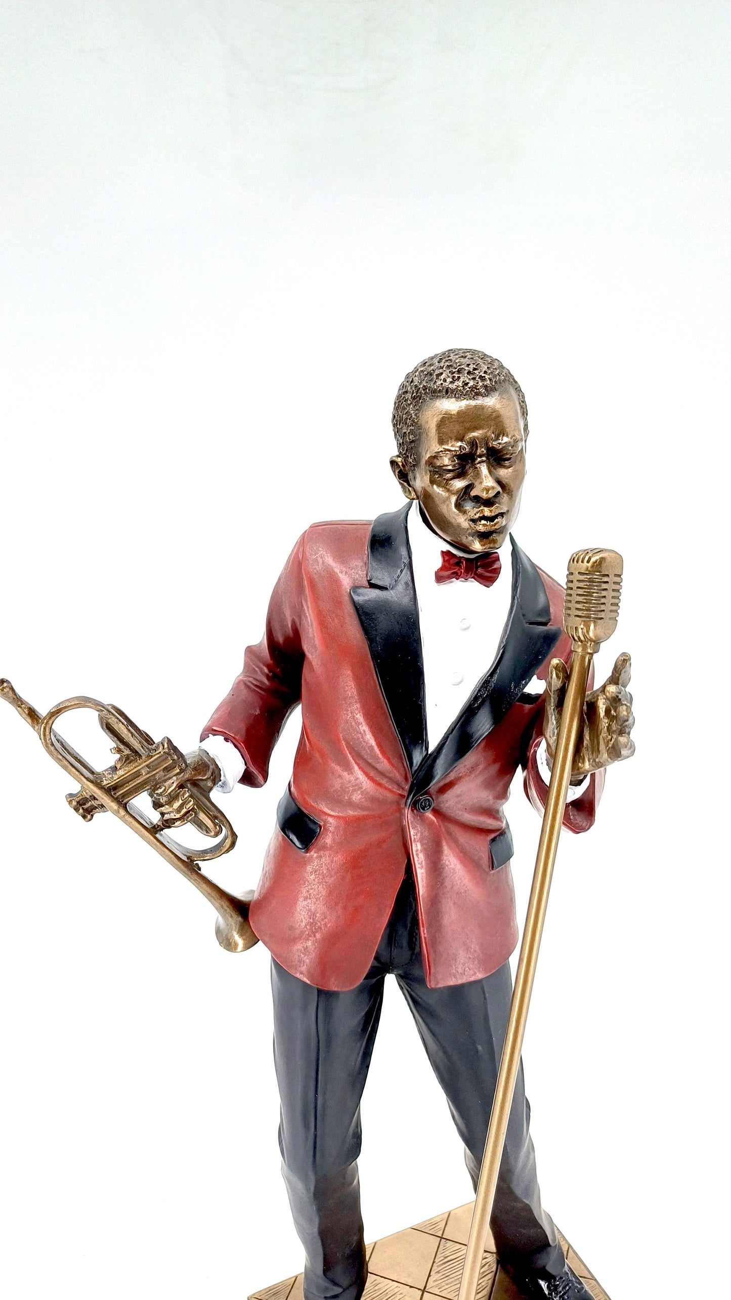 Trompet Çalan Siyahi Erkek Caz Müzisyeni Biblo