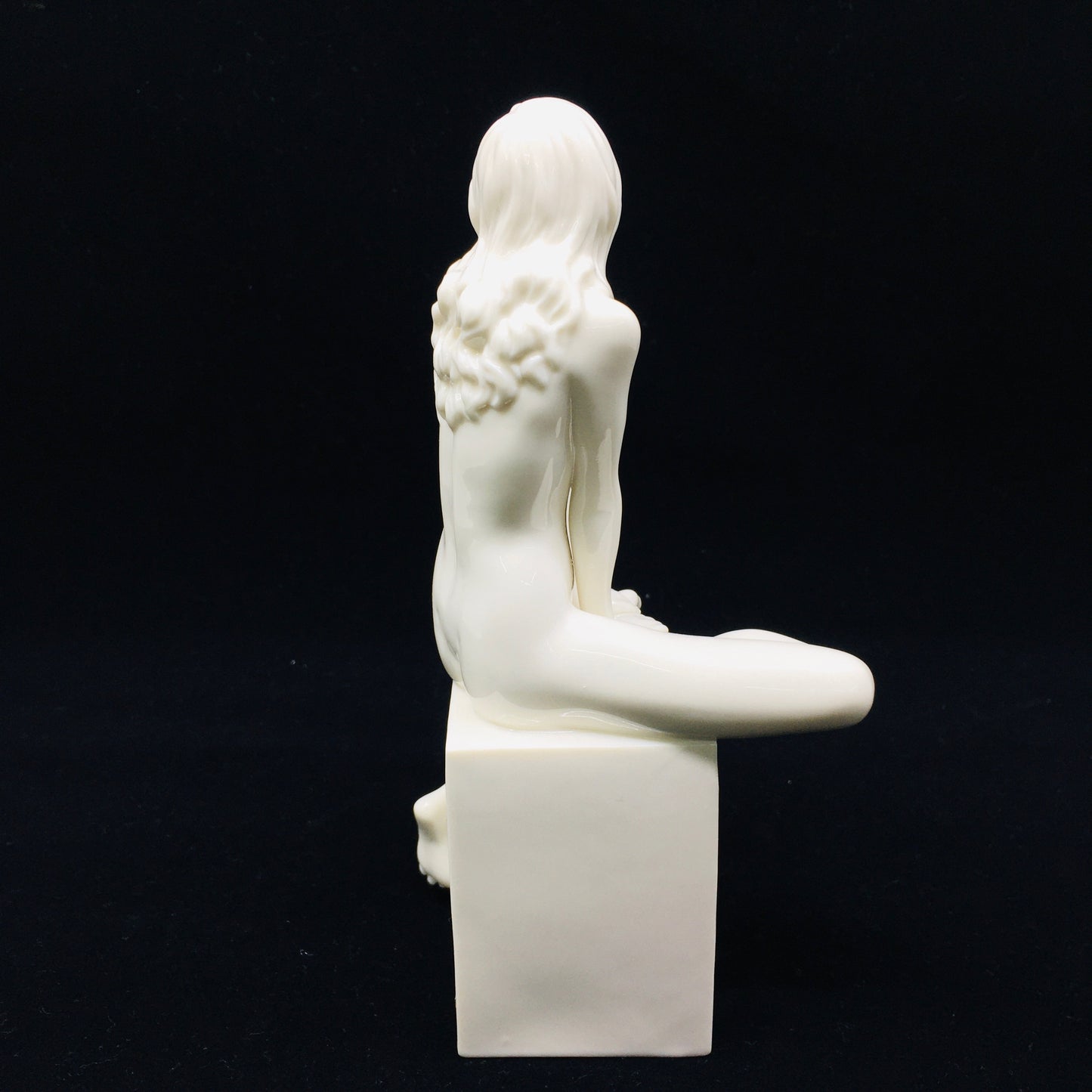 Küp Üstünde Nü Kadın Porselen Modern Biblo - Veronese Design