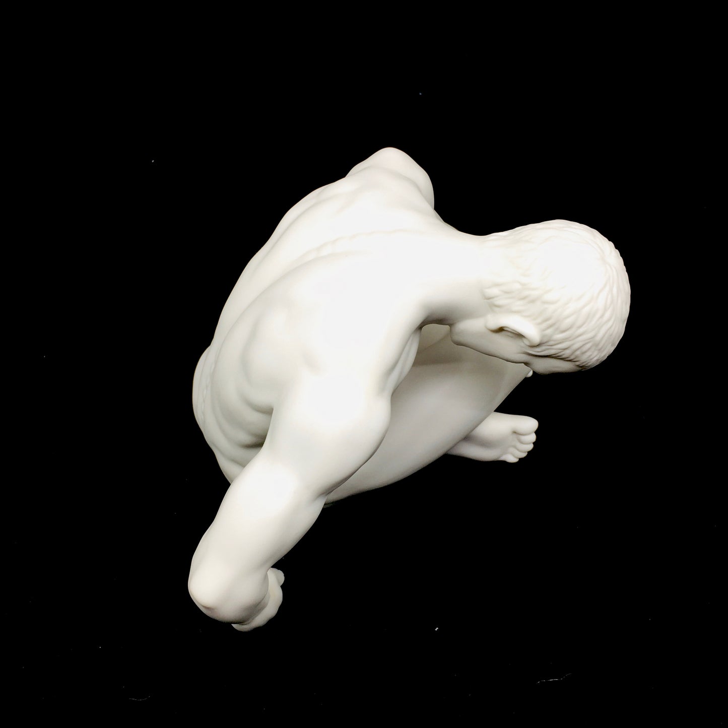 Oturan Sportif Nü Erkek Modern Porselen Biblo - Veronese Design