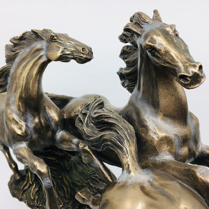 Sculpture of Wild Horses Running Dort Nala