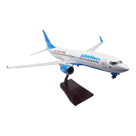 1/85 Pobeda Airlines Boeing 737 Model Uçak