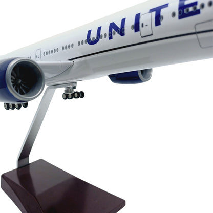 Boeing 777 United Airlines Model Maket Uçak 1/157 Ölçekli (47 cm)