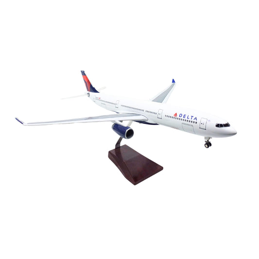 1/135 Delta Air Lines Airbus A330 Model Uçak