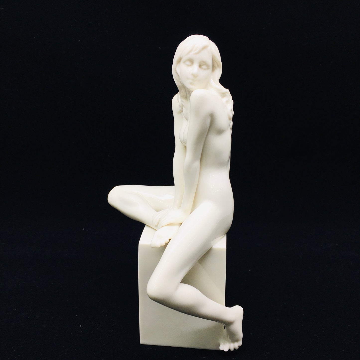 Küp Üstünde Nü Kadın Porselen Modern Biblo - Veronese Design