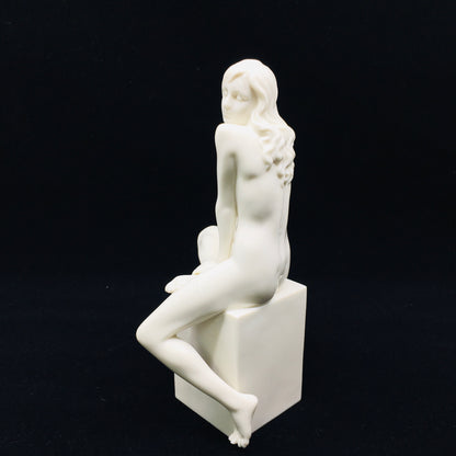 Küp Üstünde Nü Kadın Porselen Modern Biblo - Veronese Design