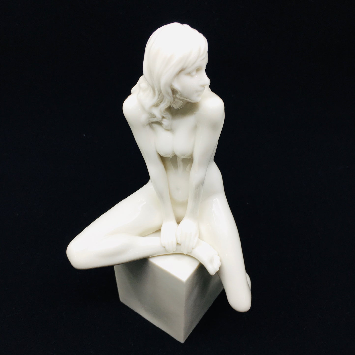 Küp Üstünde Nü Kadın Porselen Modern Biblo - Veronese Design