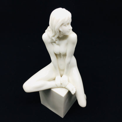 Küp Üstünde Nü Kadın Porselen Modern Biblo - Veronese Design